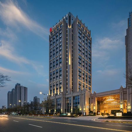 Hualuxe Kunshan Huaqiao By Ihg - F1 Racing Preferred Hotel Exterior photo