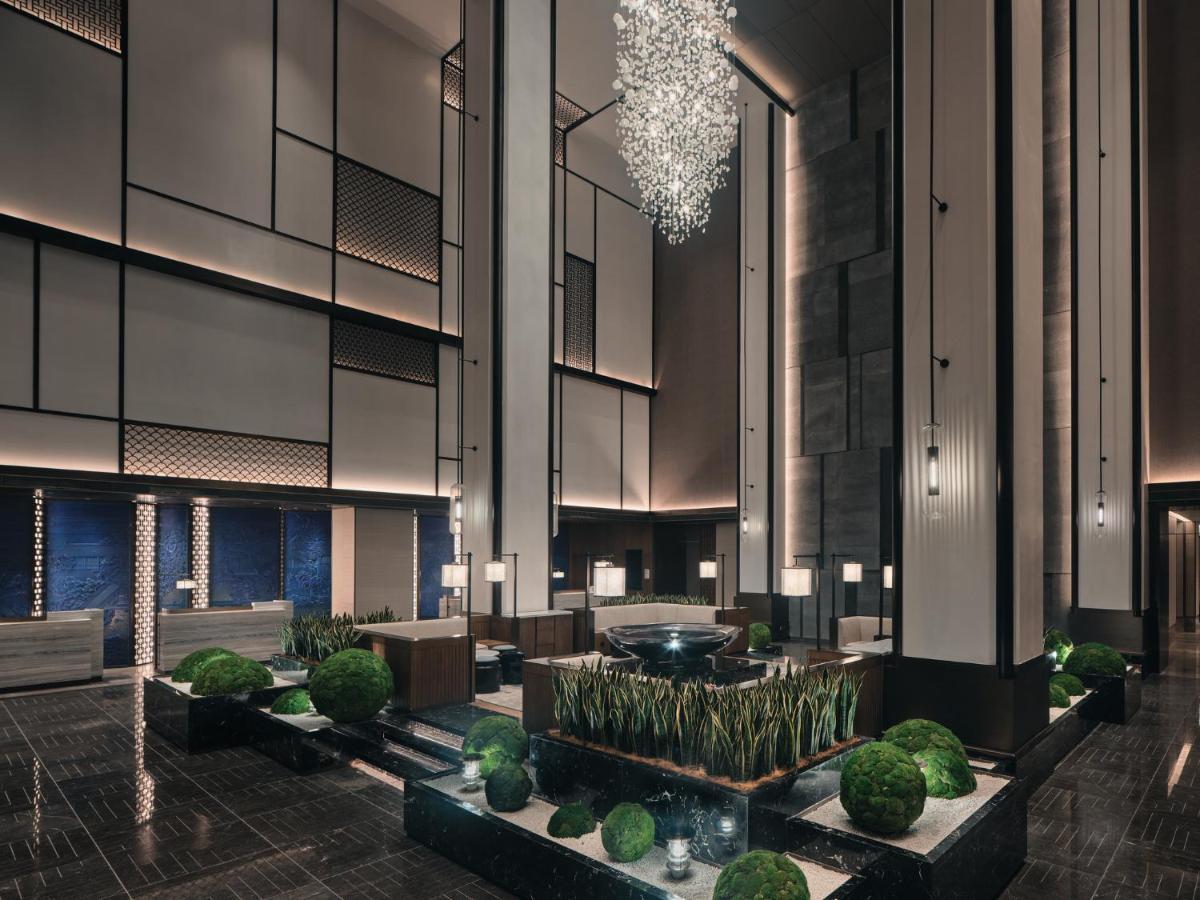 Hualuxe Kunshan Huaqiao By Ihg - F1 Racing Preferred Hotel Exterior photo