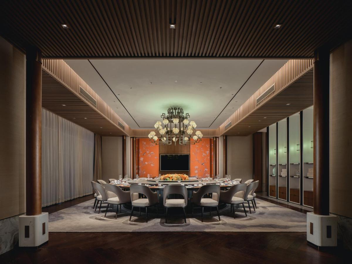 Hualuxe Kunshan Huaqiao By Ihg - F1 Racing Preferred Hotel Exterior photo